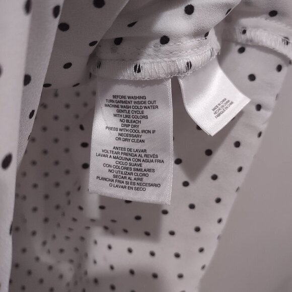 Anne Klein White Top Polka Dot Long Sleeve Size Medium - 3FOR$25 - - Picture 8 of 8